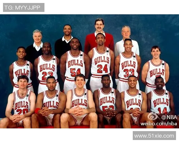 1992年NBA总决赛公牛队与开拓者队的经典对决回顾与分析